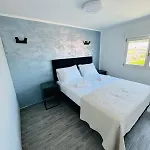 Apartamento And Zara *