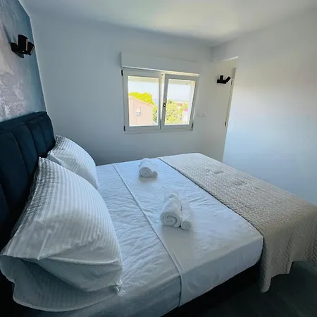 And Zara Apartment