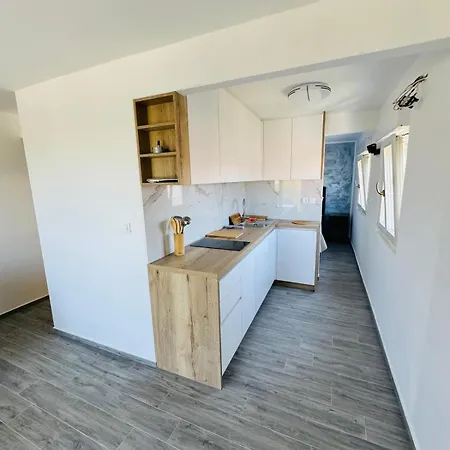 And Zara Apartman Sukošan
